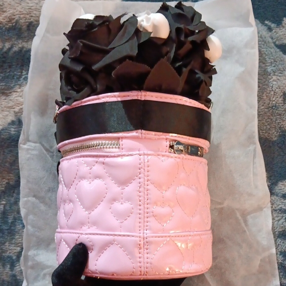 Crossbody Bag (NEW) - Picture 7 of 9